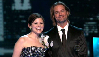 Illustration for article titled Live Blog: People's Choice Awards 2010